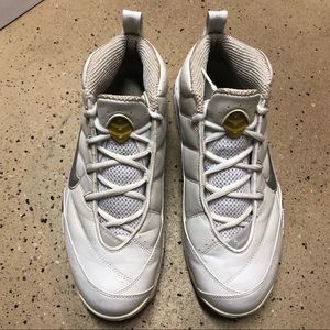 Men’s Nike sneakers